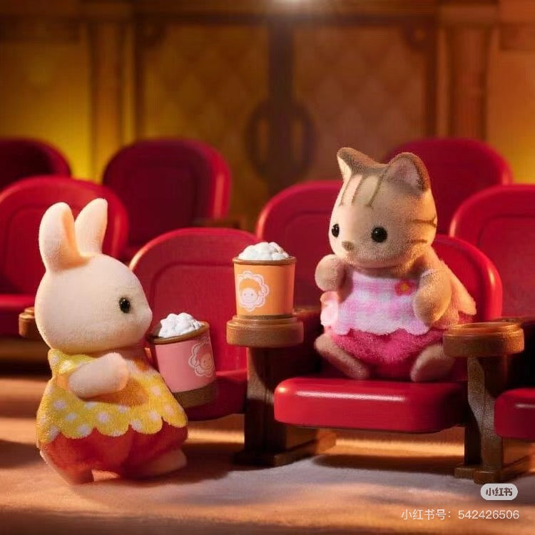 【limit 1】SylvanianFamilies｜Movie Theater Babies Rabbit Cat Theatre Set BLUE&amp;RED 蓝色&amp;红色戏院剧场/皮沙发/影院/爆米花套盒