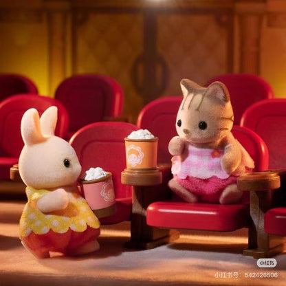 【limit 1】SylvanianFamilies｜Movie Theater Babies Rabbit Cat Theatre Set BLUE&amp;RED 蓝色&amp;红色戏院剧场/皮沙发/影院/爆米花套盒