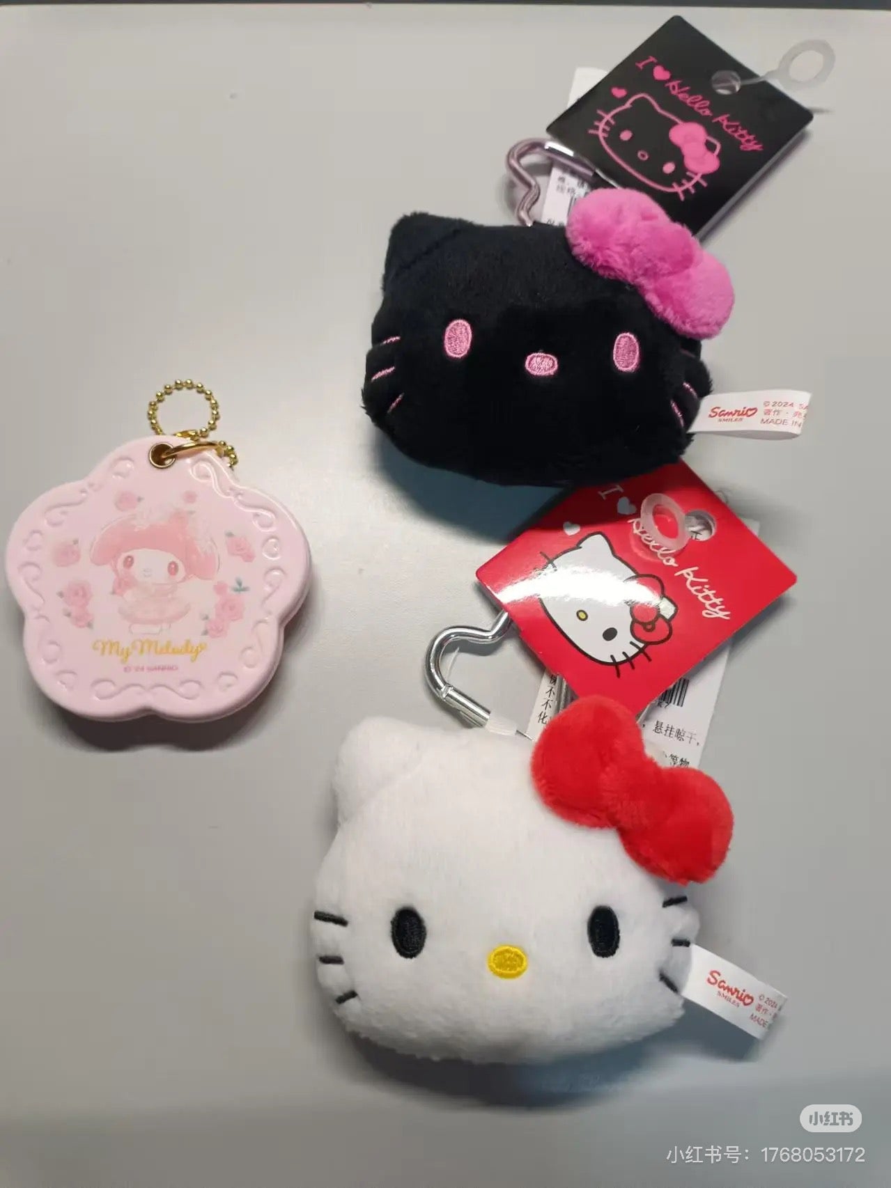 Sanrio三丽鸥｜ Secret Mini Mirror /Dolly Rose Blind Box多莉玫瑰限量系列迷你花朵形状滑盖镜子挂件盲盒/全8种/正反面都可爱｜1枚入