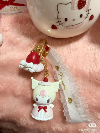 Sanrio｜Strawberry Whipped Cake Mascot Keychain｜2.7×2.8×3.5cm approx.