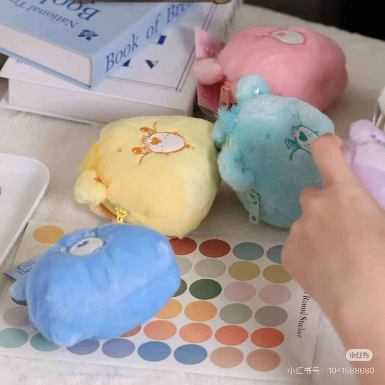 Care Bears｜Mascot Mini Pouch｜100×108×65mm approx.