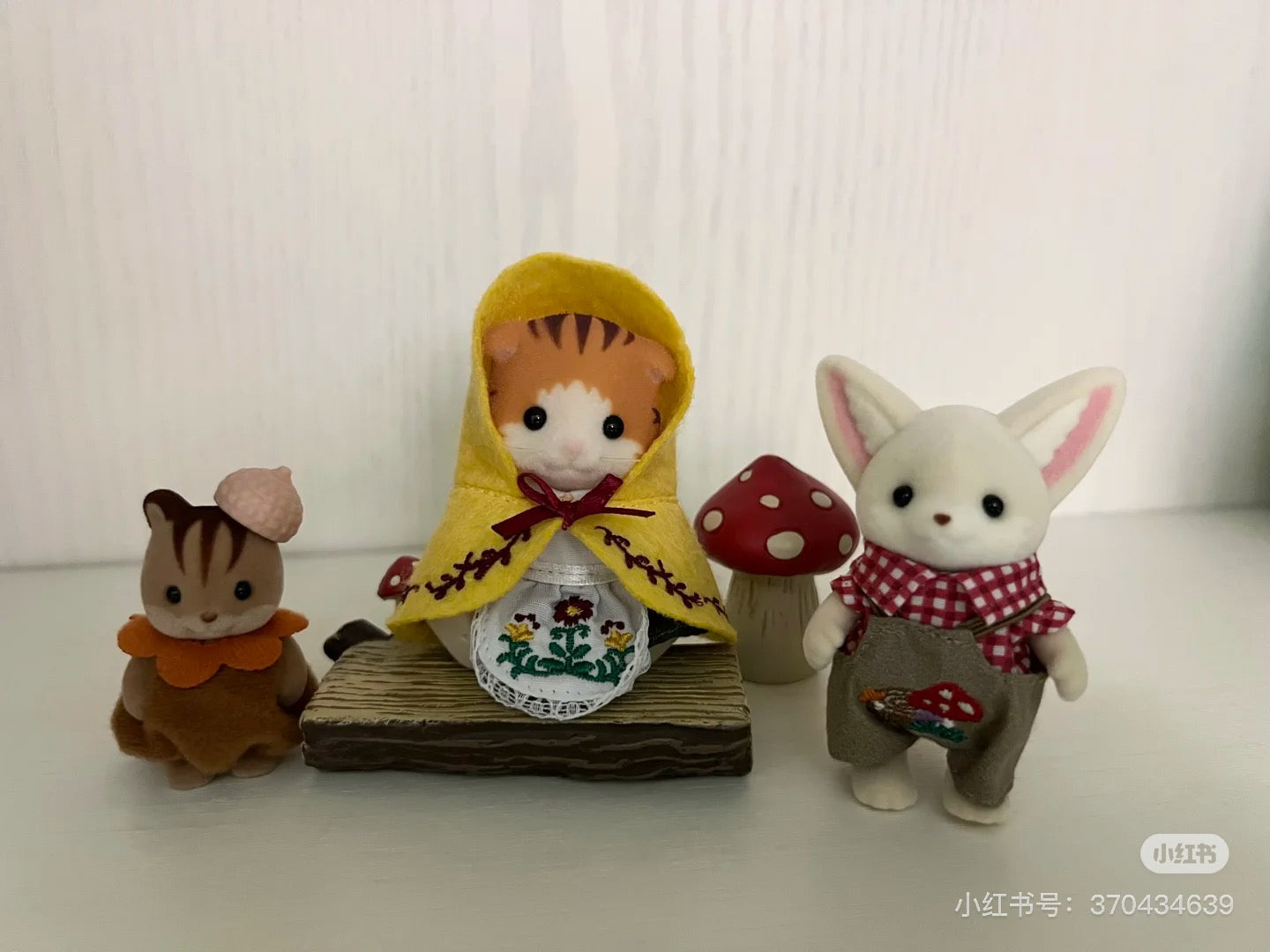 【limit 1】SylvanianFamilies｜Friends Pair Doll Set Mushroom Flower Embroidery-Maple Cat&amp;Fennec Fox