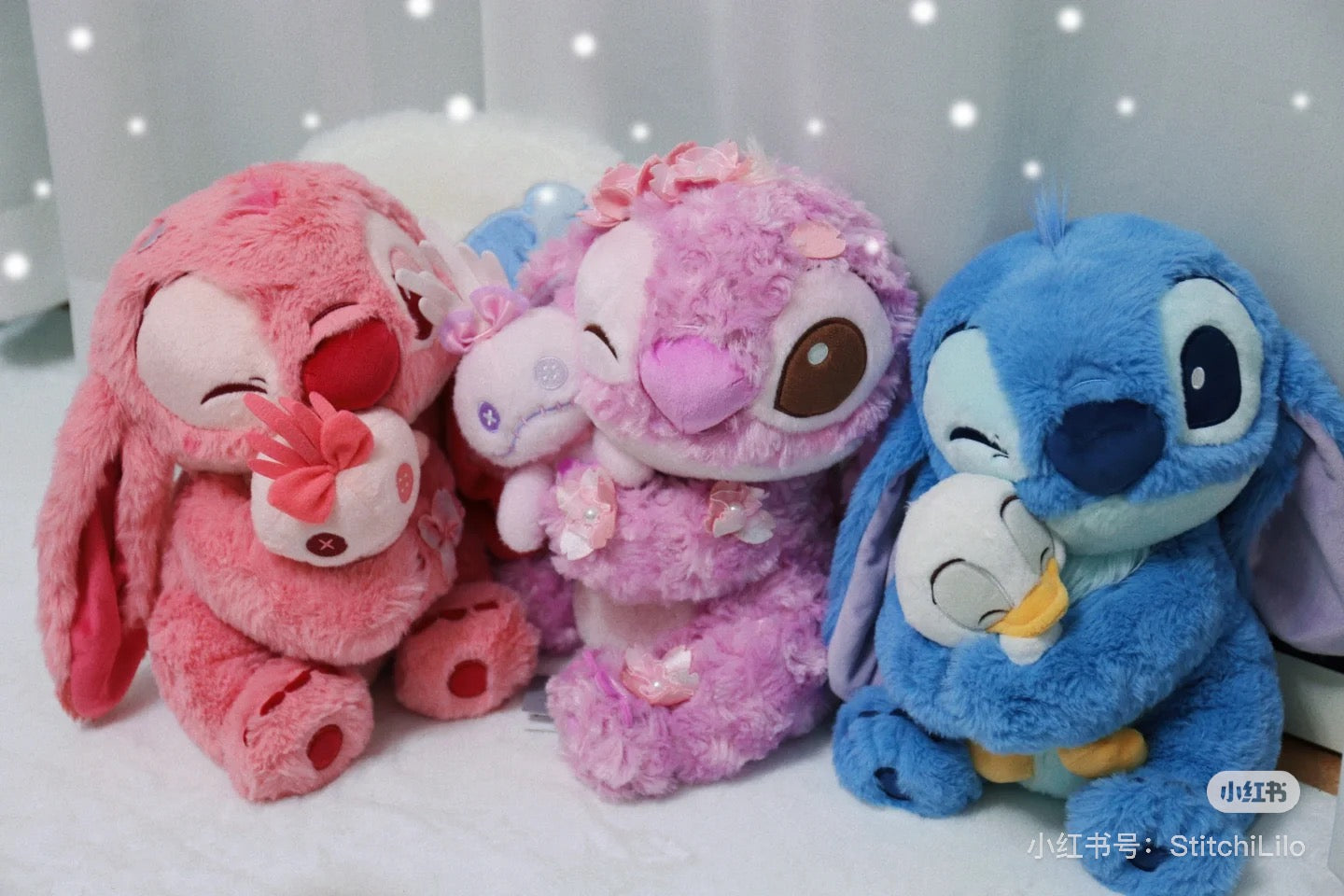 Disney迪士尼｜Cherry Blossom Sakura 2025Collection  PlushToy 东迪2025年限定樱花粉坐姿毛绒玩偶/公仔/超好摸玫瑰卷毛｜ 约高さ31×幅26×奥行き21(cm)