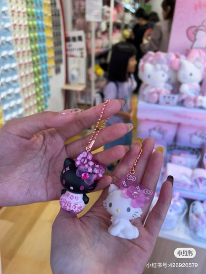 HelloKitty凯蒂猫｜Birthday 50th The Fashionable Ribbons Sanrio Blindbag 50周年生日限定彩虹水钻蝴蝶结吊饰挂件盲盒/全8种｜1枚入