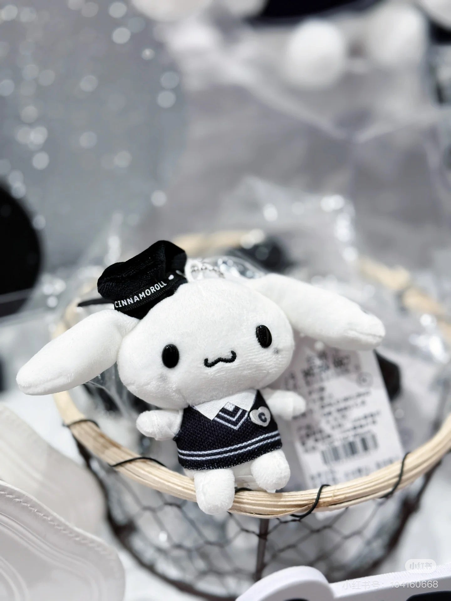 Sanrio三丽鸥｜Mascot Holder Monotone黑白印象千鸟格系列可爱角色毛绒玩偶挂件/包挂｜约7.5×5×11cm