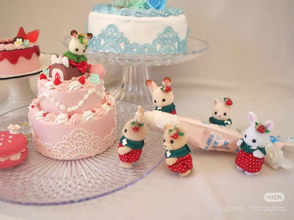【limit 1】SylvanianFamilies｜Strawberry Anniversary Sweets Kit Baby Rabbit Calico Critters / Strawberry Keychain
