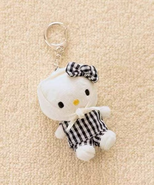 Sanrio｜Me% HELLO KITTY x ST. LOWRYS FARM Collaboration Mascot Holder /Plush Keychain