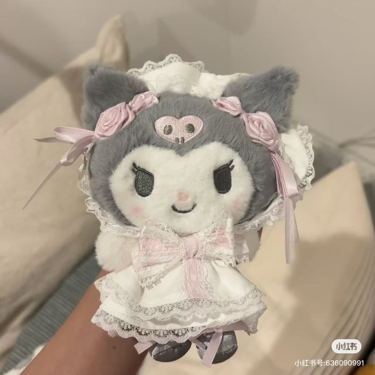 【Restock incoming】Sanrio｜White Frill Design Mascot Holder /Plush Keychain｜13.5×7.5×18cm approx.