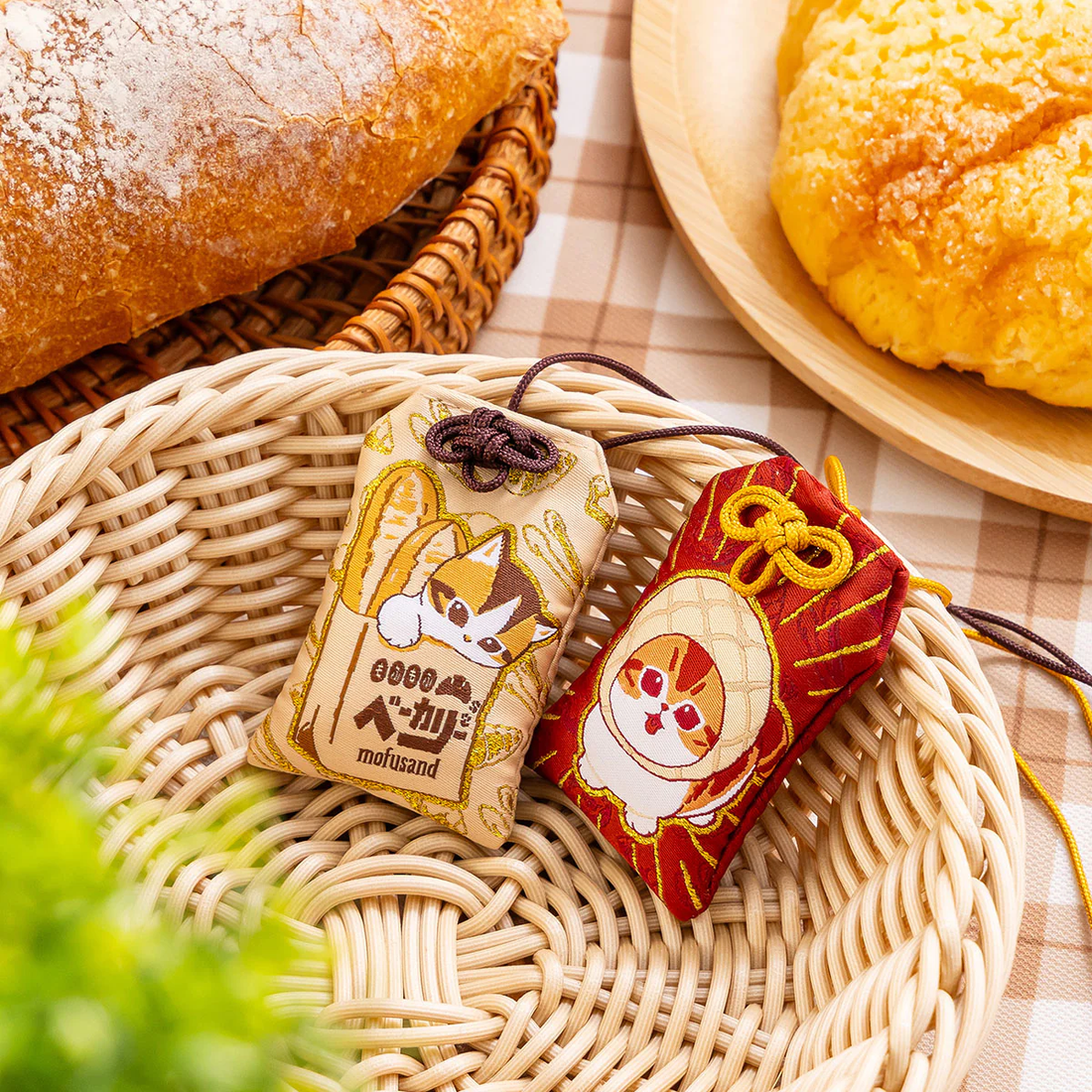 Mofusand｜Mofumofu Bakery Amulet｜H65 x W40mm approx.