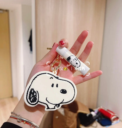 Snoopy史努比｜Cosme Kitchen Products PEANUTS硅胶钥匙扣挂件+润唇膏套组｜约152.0 x 35.0 x 113.5 mm