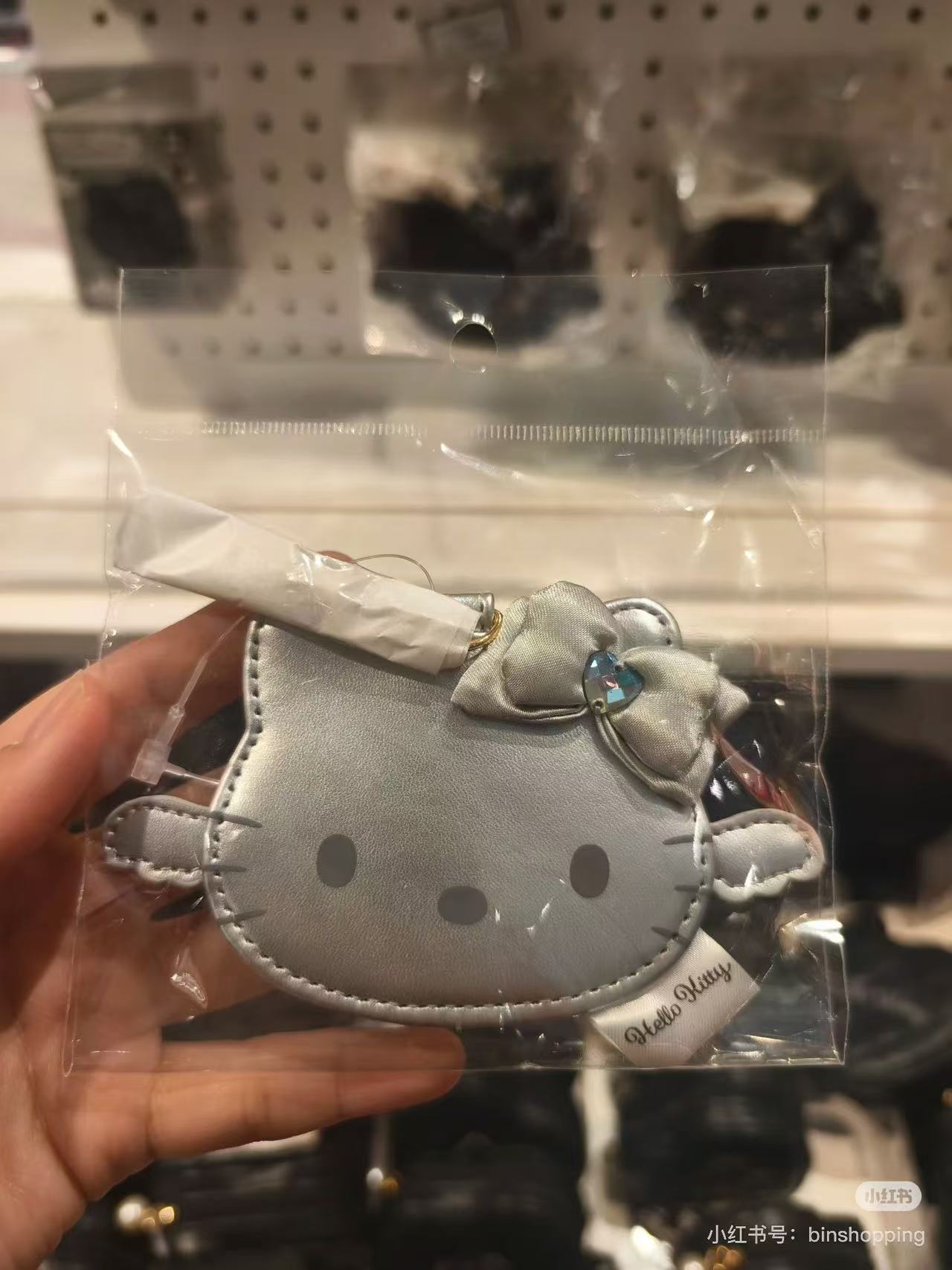 Hello Kitty｜Angel Face Mirror Charm｜H65xW110xD5mm approx.