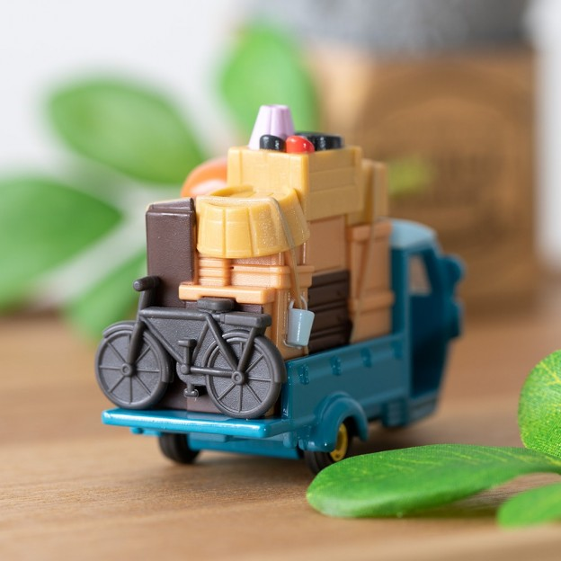 Tomica｜Dream Tomica Ghibli 07 My Neighbor Totoro Three-wheeler Vehicle 多美卡 × 吉卜力宫崎骏《龙猫》搬家三轮车模型玩具/摆件｜约W50×H30×D66 mm