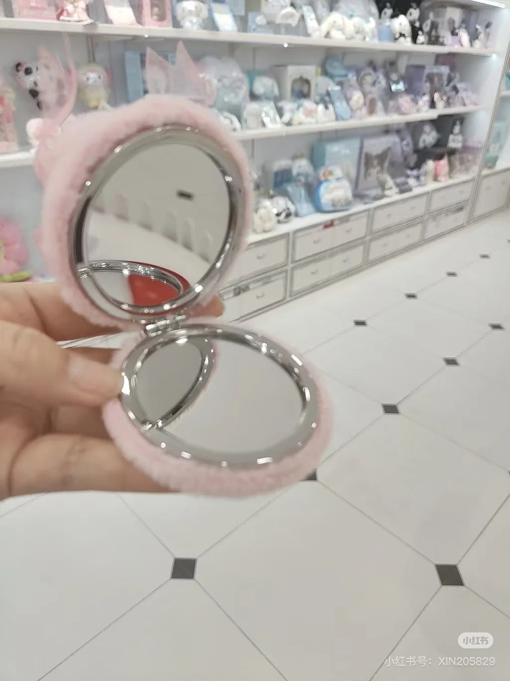 Sanrio三丽鸥｜My Melody Birthday 50th Anniversary Princess Ribbon Mirror美乐蒂50周年生日粉桃甜心系列毛茸茸脸型折叠化妆镜/正反面都可爱