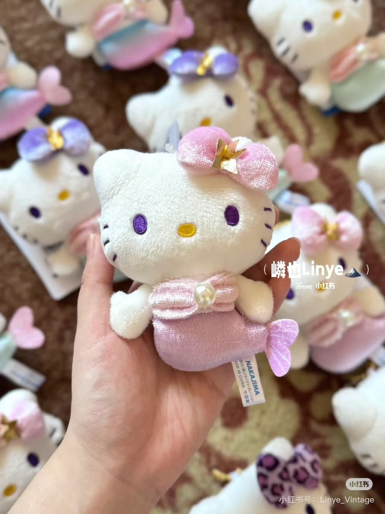 HelloKitty｜Sanrio 50th Anniversary Collection Mermaid Mascot Holder /Plush Keychain｜H10.5 x W8.5 x D4.5cm approx.