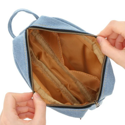 Pickles Frog泡菜蛙｜EDWIN Square Pouch Crayon Touch水洗蓝大容量精致刺绣手提化妆包/收纳包｜约H12×W19×D5cm